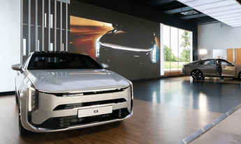 Kia K8 phiên bản nâng cấp lộ diện và đi kèm giá bán 690 triệu đồng